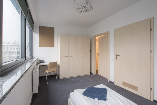 pokój jednoosobowy / fot. Michał Jędrzejowski